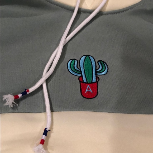 Yellow and green cactus hooded sweatshirt size S - Picture 2 of 4